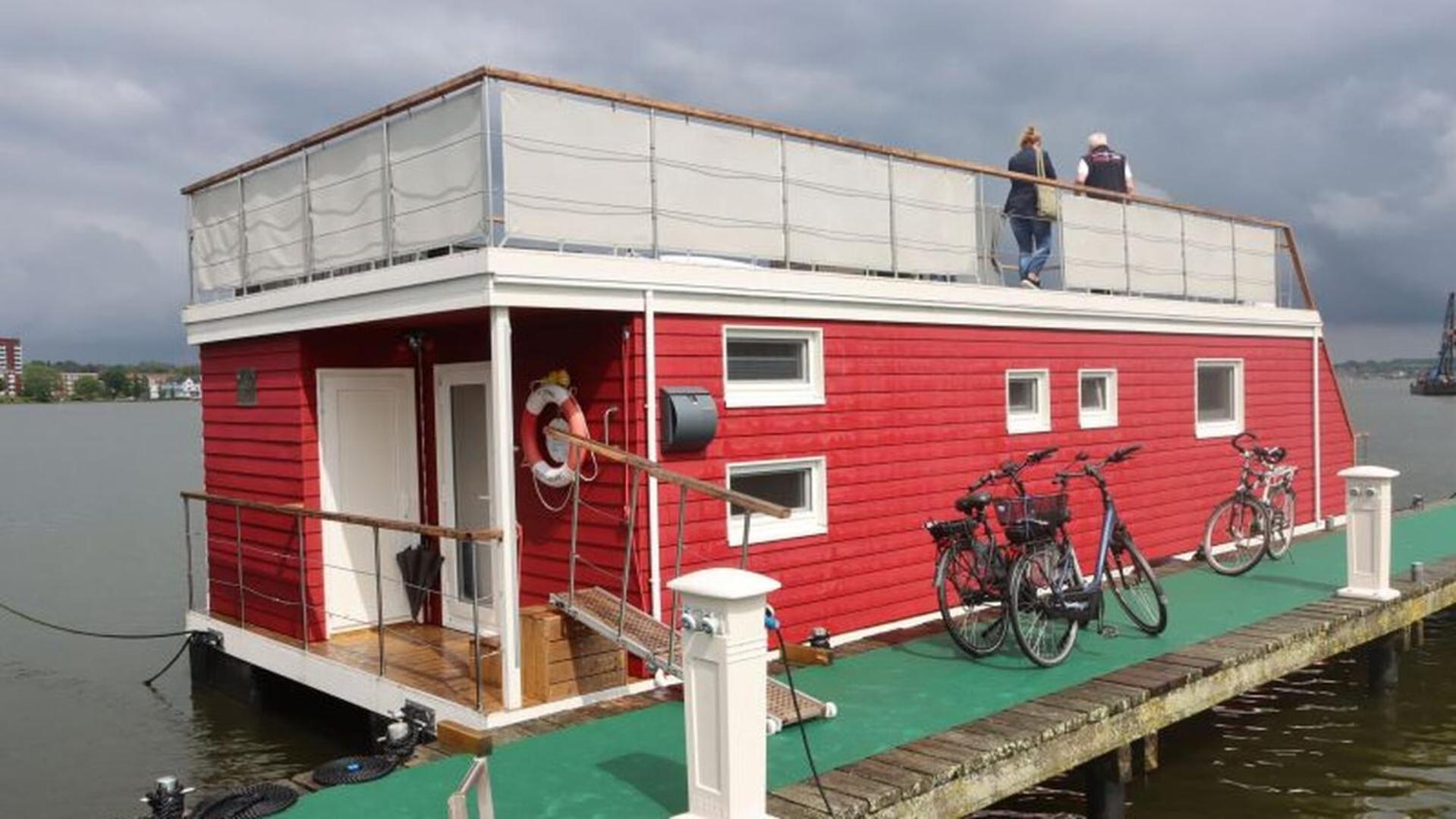 Botel Hausboot Flying Dutchman Schleswig